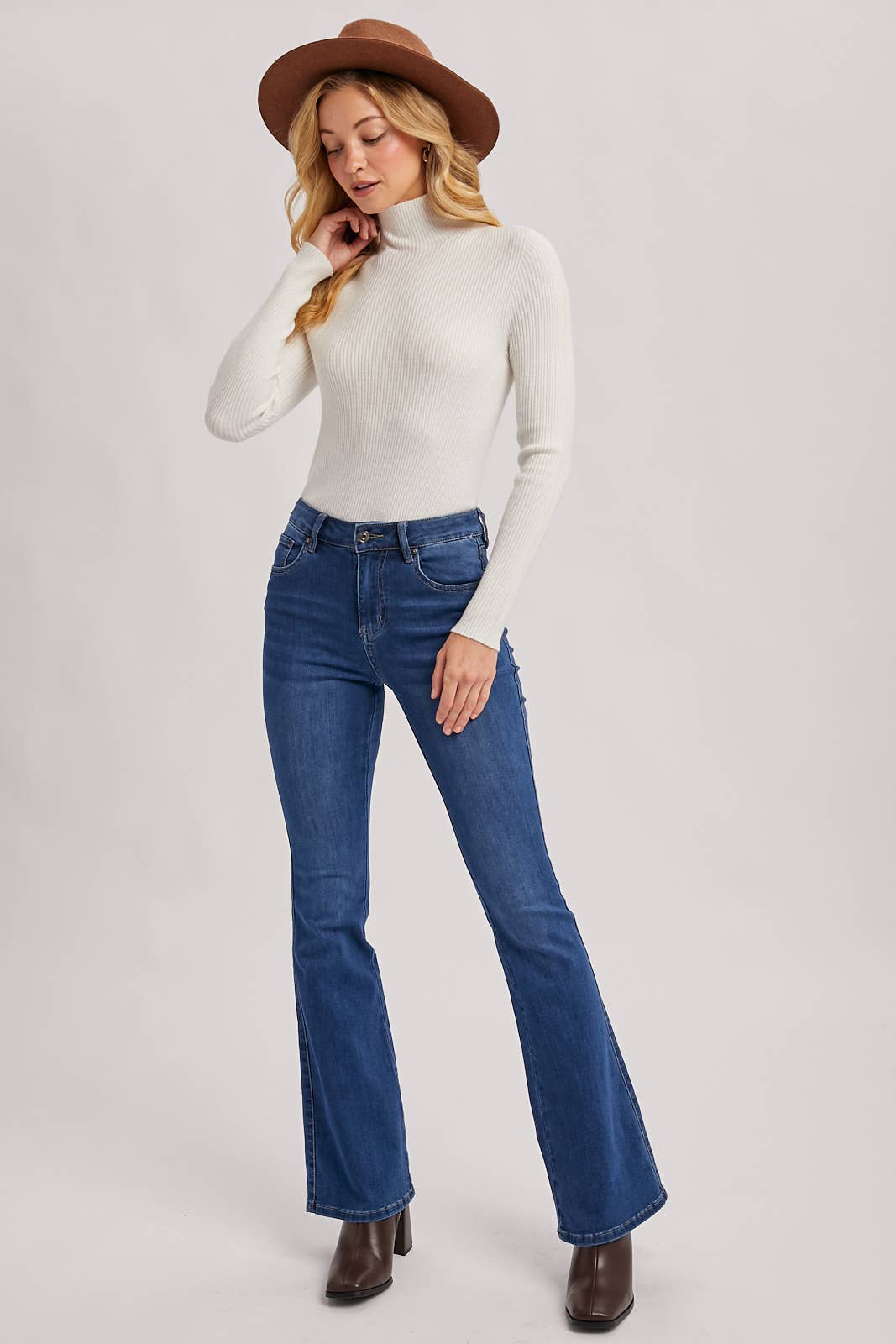 WHOLEGARMENT MOCK NECK RIBBED KNIT TOP