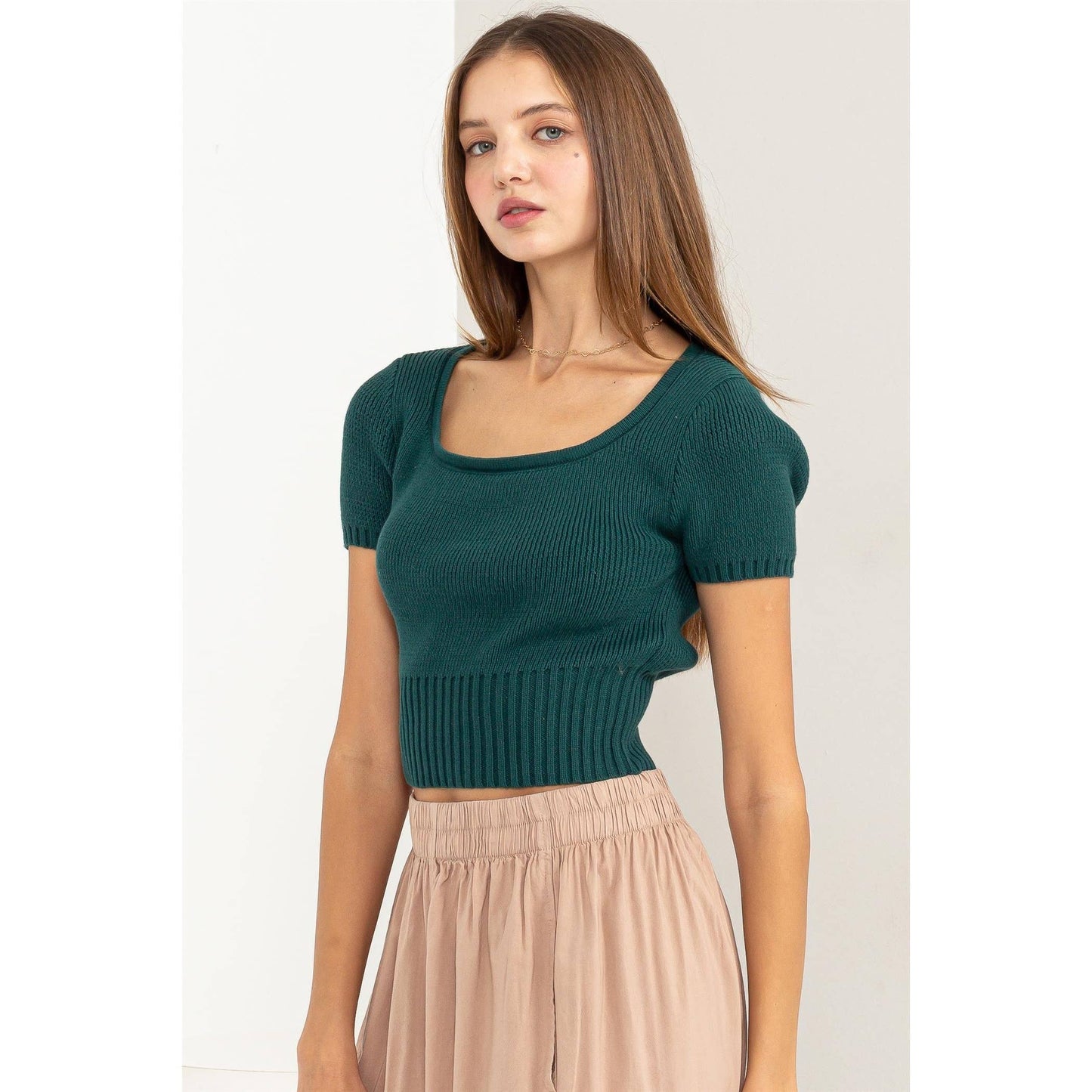 Scoop Neck Short Sleeve Knit Top