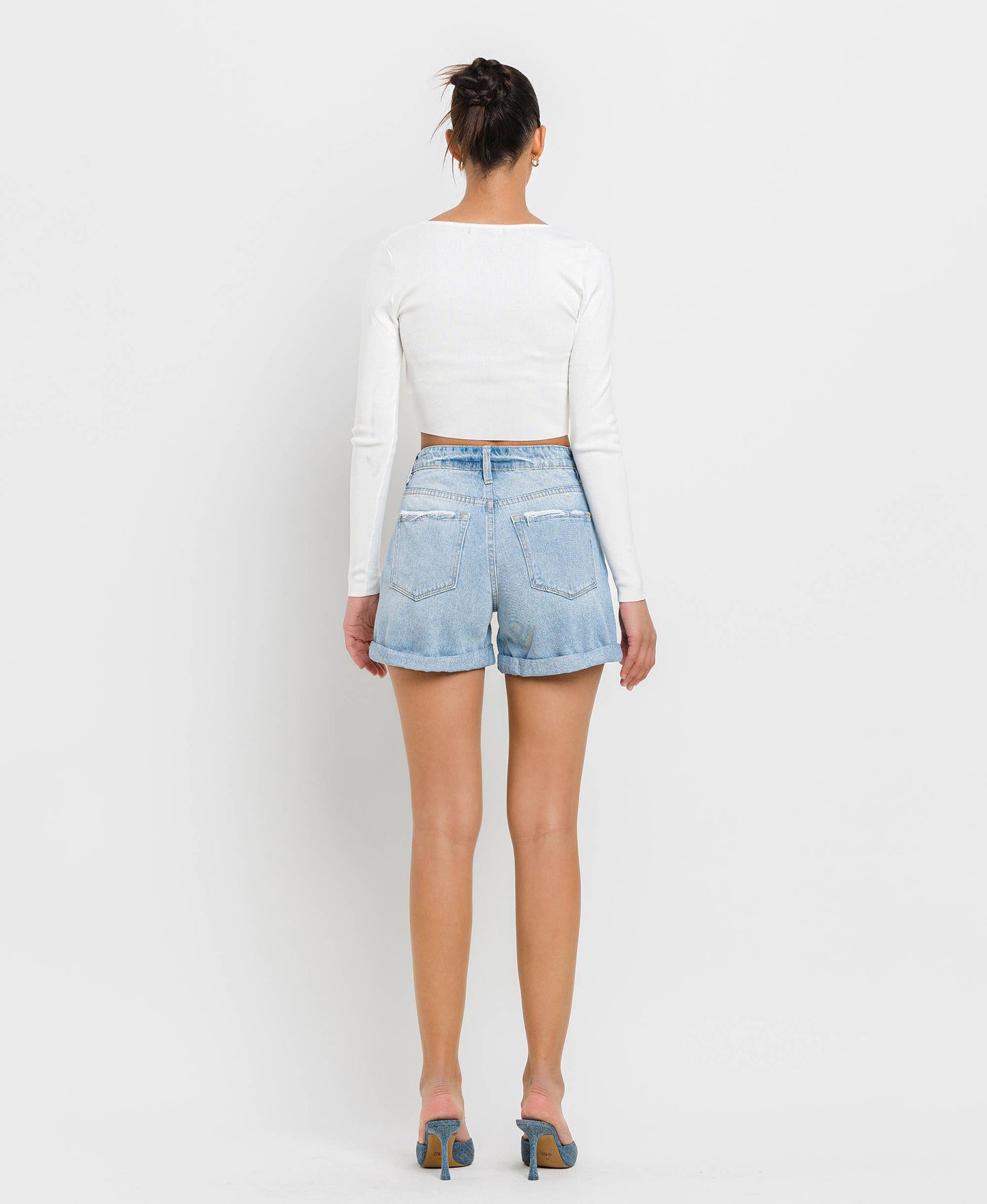 MID RISE DOUBLE CUFFED BOYFRIEND SHORTS
