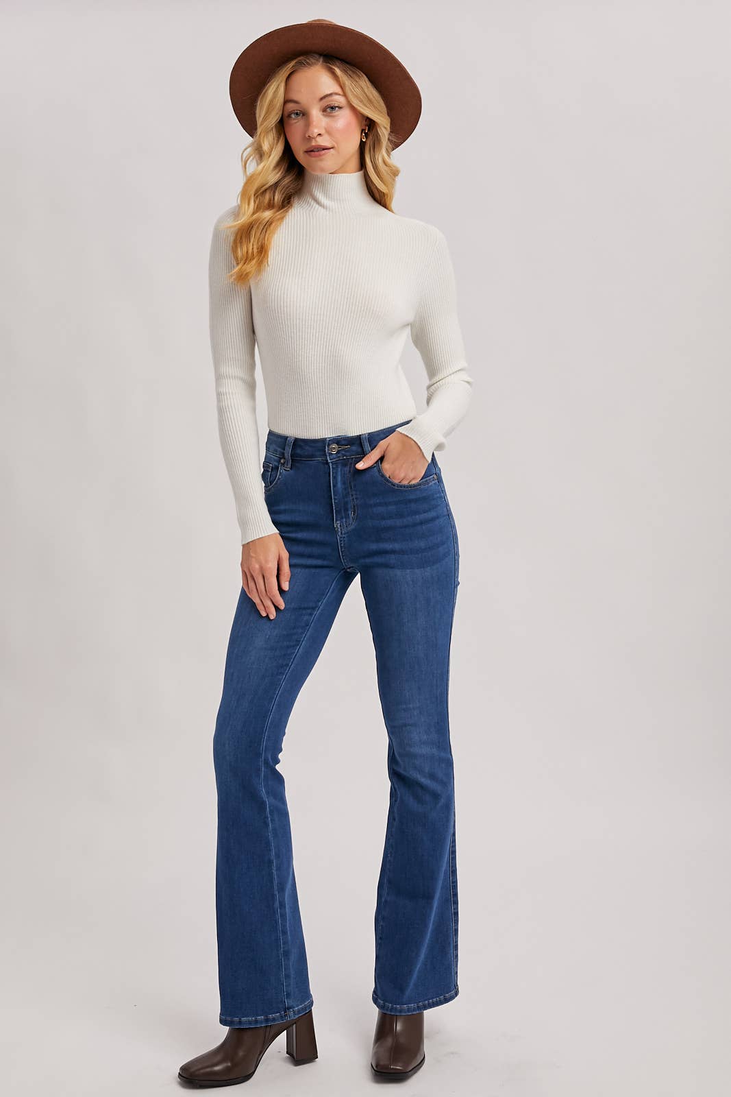 WHOLEGARMENT MOCK NECK RIBBED KNIT TOP