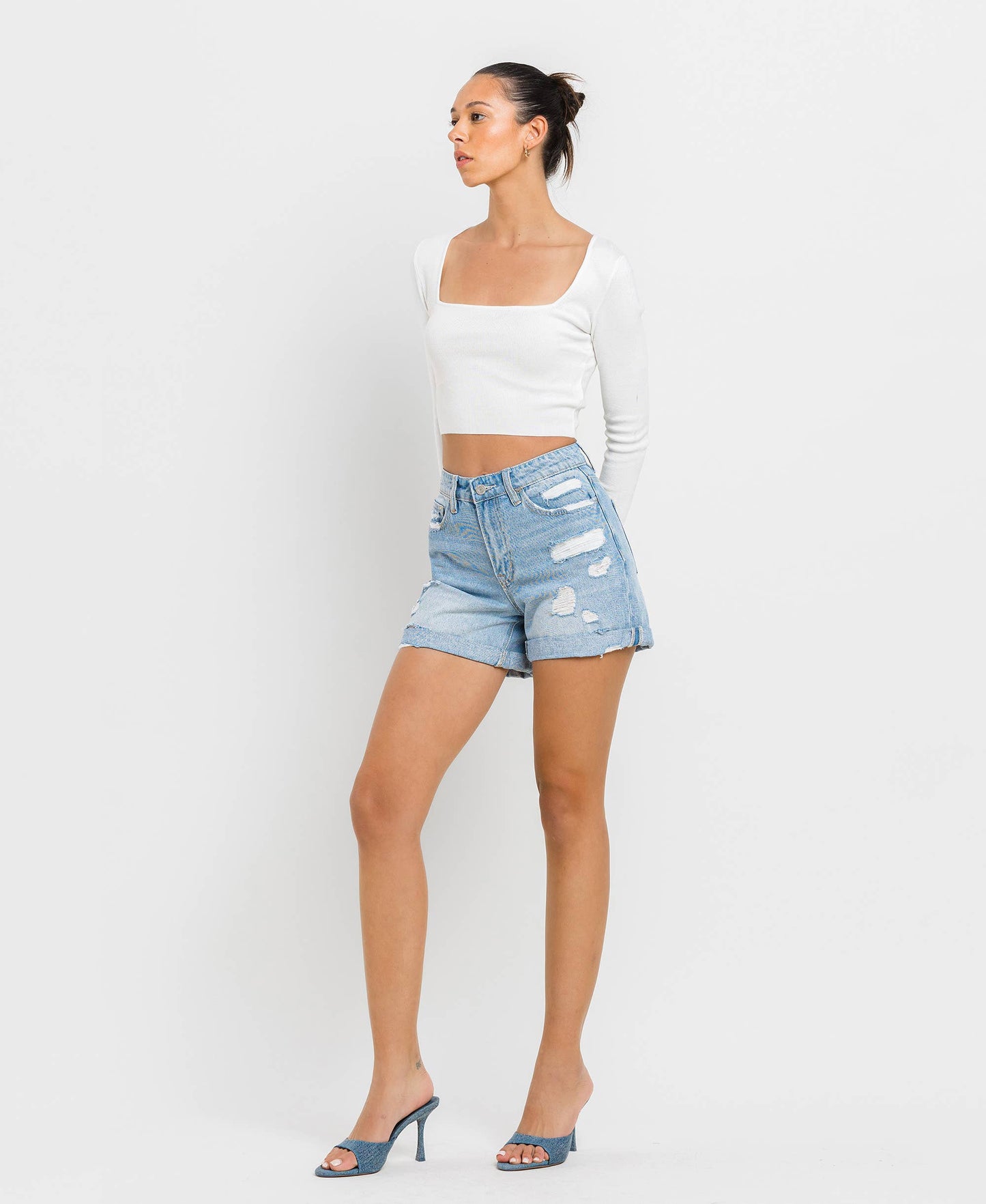 MID RISE DOUBLE CUFFED BOYFRIEND SHORTS